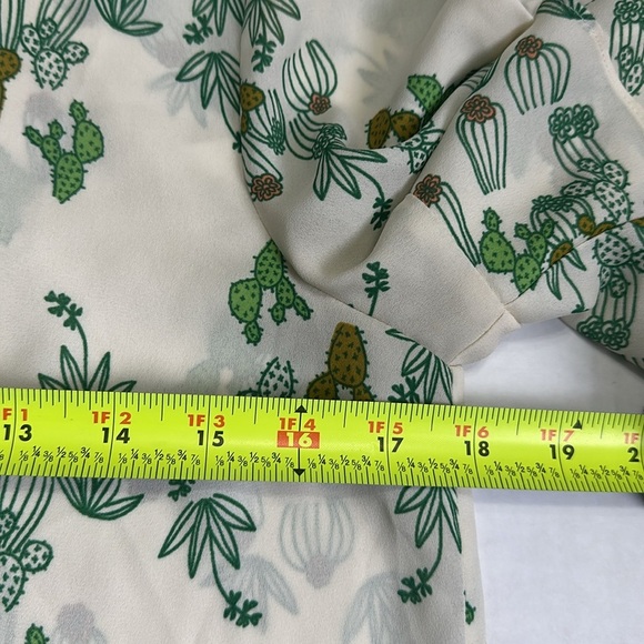 ModCloth Women’s Size Small Cactus Ruffle Short Sleeve Button Down Top - Picture 6 of 8